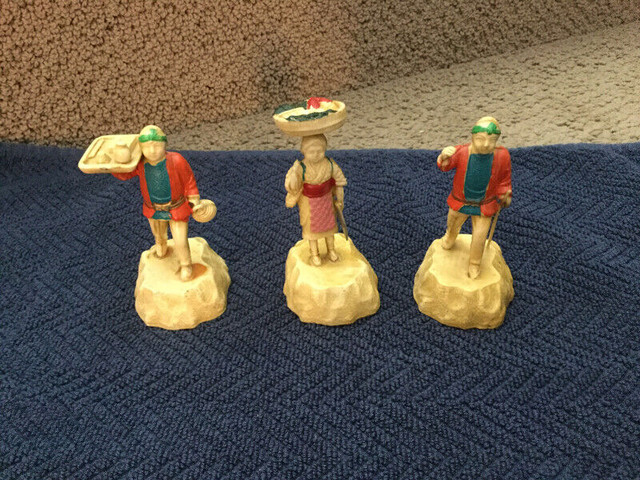 VIntage** 3  ASIAN FIGURINES * Detailed * Bakelite/Celluloid? in Arts & Collectibles in Edmonton