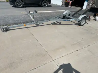 Selling my reliable Easy Loader boat trailer, perfect for hauling smaller boats with a weight capaci...
