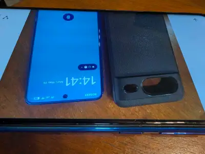 pixel 8 with heavy duty case 128, View more