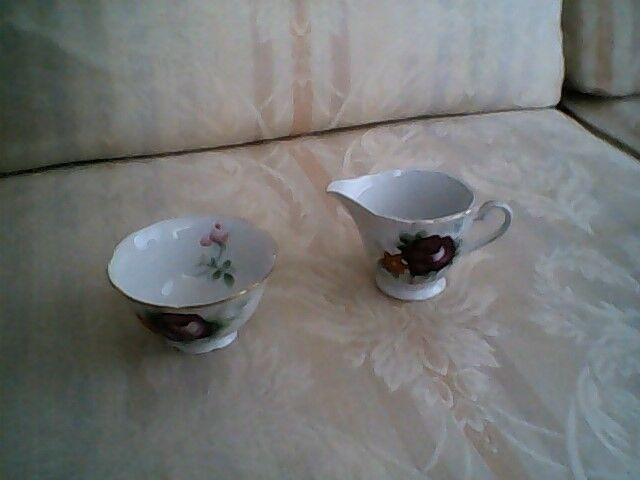 Trimont china hand painted Cream and Sugar set (Occupied Japan) in Arts & Collectibles in Oakville / Halton Region