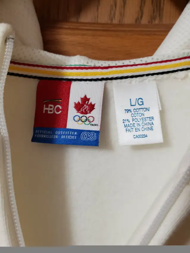 HBC 2006 Canadian Olympic Team full zippered hooded jacket mens in Men's in Mississauga / Peel Region - Image 5