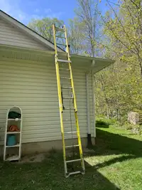Featherlite 24 Foot Ladder With Hooks