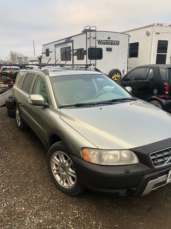 2007 Volvo xc70 . Cars & Trucks Sarnia Kijiji