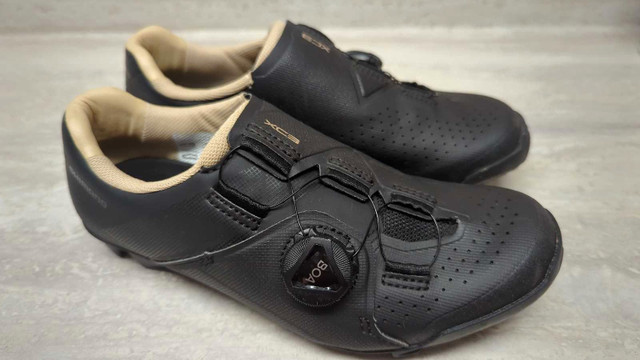 Shimano XC3 MTB shoes size 37 (5.5) in Other in Ottawa