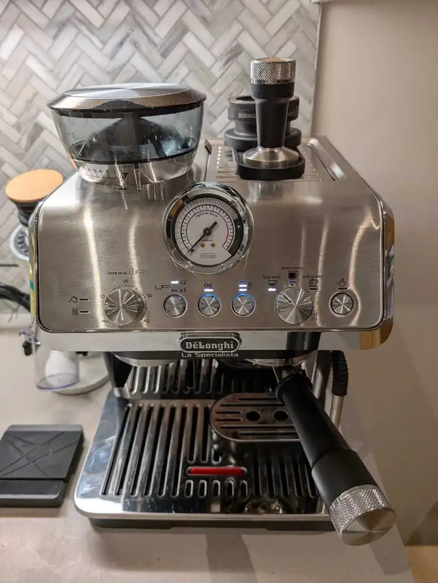 Delonghi La Specialista EC9155 Espresso Machine in Coffee Makers in London - Image 2