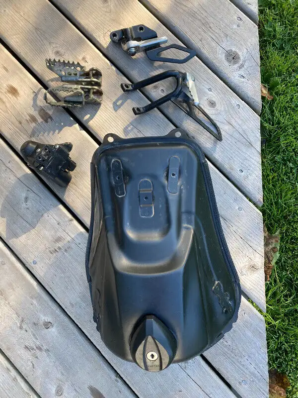 Various stock parts of a WR250r in Dirt Bikes & Motocross in City of Halifax - Image 3