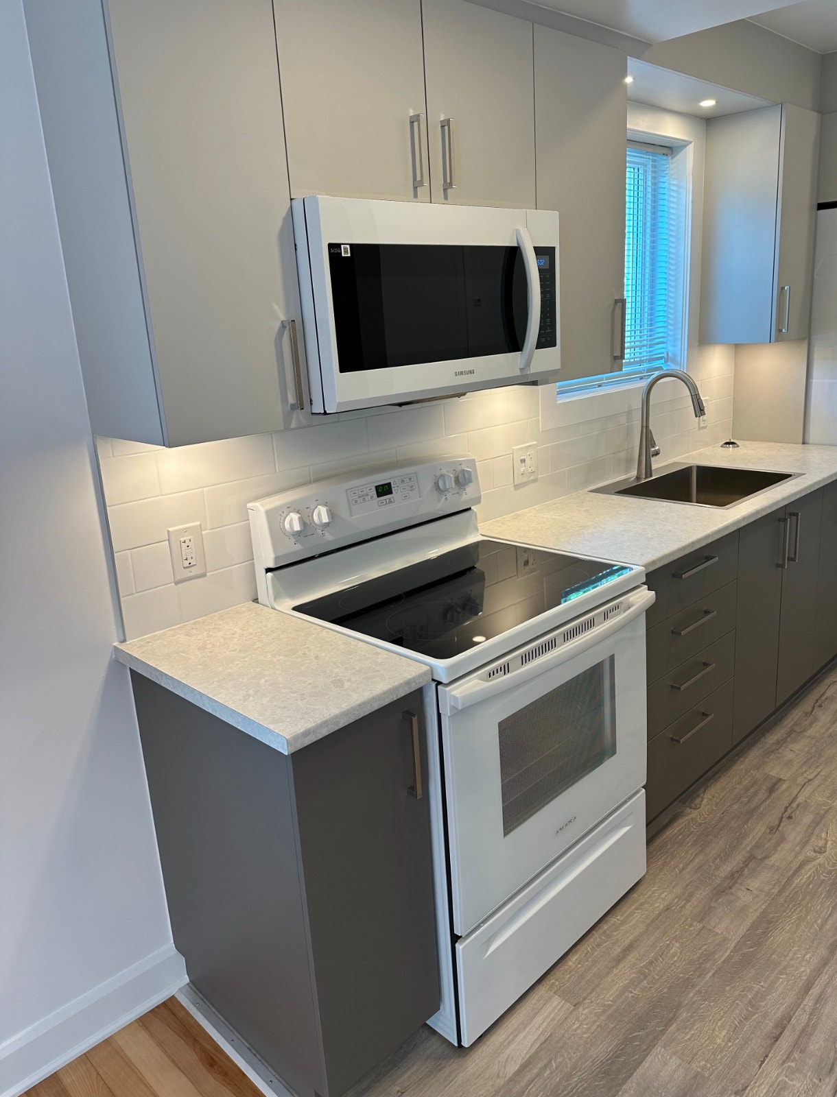3 1/2 semi-meublé, chauffage et électricité inclus — photo 3