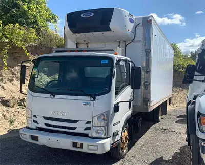 2019 Isuzu NRR, 5.2L, AT-HB, 20ft Reefer, 74in +Side Door, Carrier, Tailgate, N3#2165, Engine: 5.2L,...