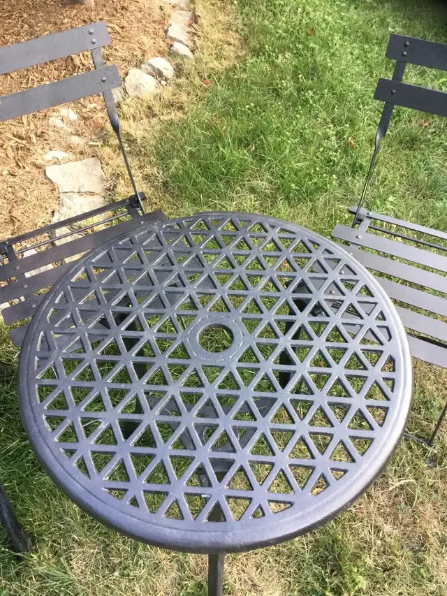 Cast Iron Bistro Set for Patio  in Patio & Garden Furniture in London - Image 4