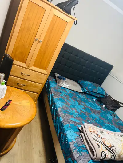 ONE ROOM AVAILABLE IN THREE BEDROOM BASEMENT ON GROUND FLOOR FROM 1 OCTOBER ONLY FOR INDIAN GIRL