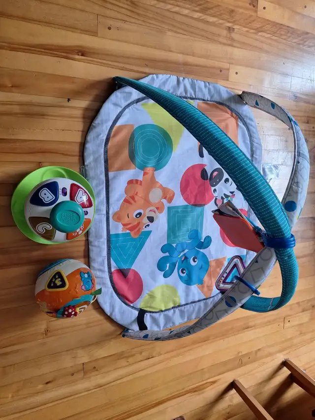 Tapis d'éveil + boule interactive + toupie in Toys in City of Montréal - Image 2