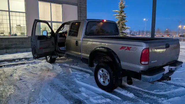 F350 powerstroke 2006 in Cars & Trucks in Calgary - Image 3