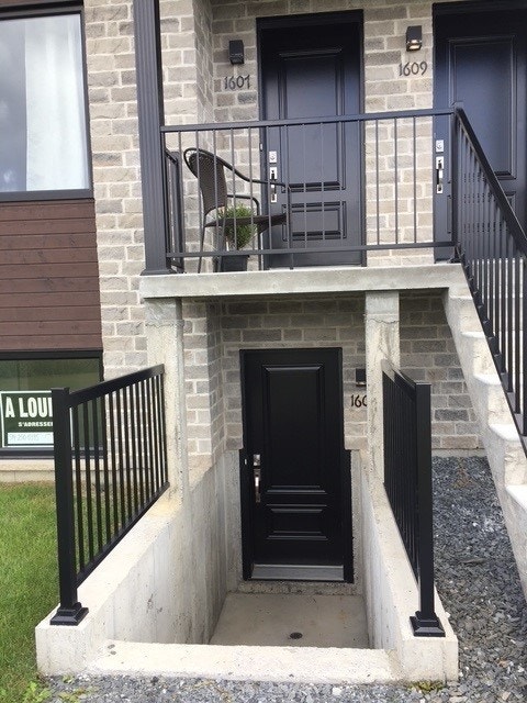 1441 Rue Stevens — photo 1