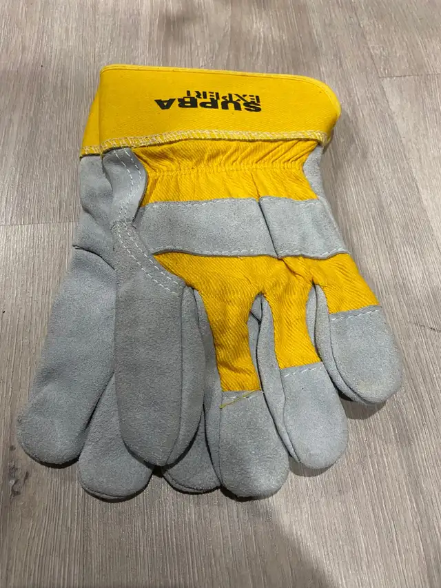 Work gloves  in Other in Oshawa / Durham Region - Image 9