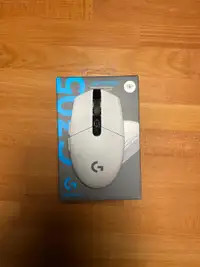 G305 gaming mouse