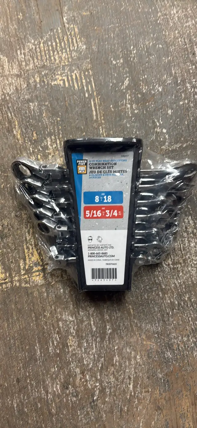 Mastercraft Combination Wrench Set in Hand Tools in London - Image 3