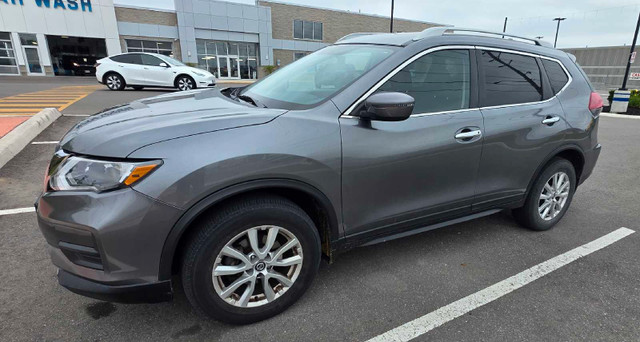 Nissan Rogue in Cars & Trucks in City of Toronto