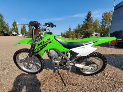 Basically a brand new bike with only two tanks of gas since new from the dealer. This is my wife's d...