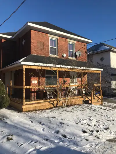 Welcome to this cozy 2 bedroom upper apt located in Eagle Place. The apt features lots of windows fo...