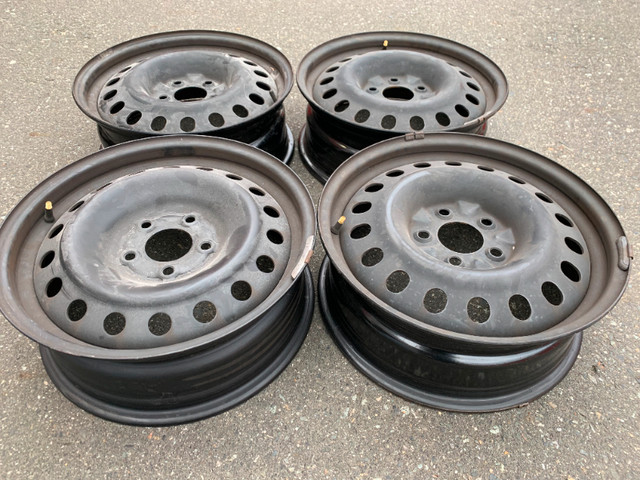 Set of BMW 17X6.5 et40 5x120 black steel wheels in exc condition in Tires & Rims in Delta/Surrey/Langley - Image 3