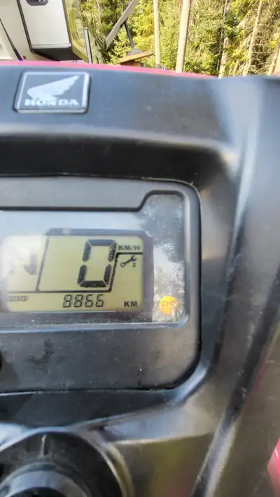 2018 HONDA 500 rubicon PS ES FI COMES WITH 3200 LB WINCH gun rack hitch 8866km ( when posted) tires...