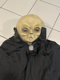 Alien Mask with Black Cape Halloween Costume