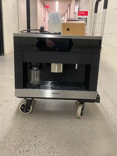 2021 Miele 24" Machine à café espresso à encastrer CVA6800, View more