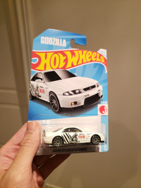 Hot wheels Godzilla Nissan Skyline GTR R33 White