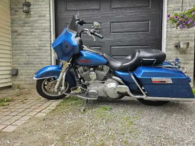 2005 electra glide Aquatic radio New tires