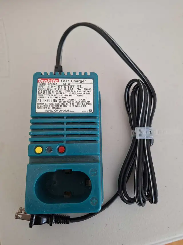 MAKITA 7.2V FAST CHARGER