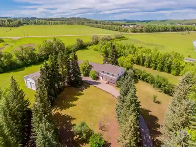 Acreage - 6 Acres within Calgary city limit with two large works