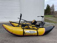 Personal fishing pontoon boat