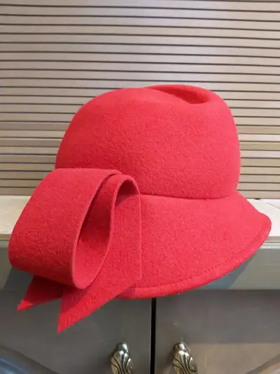 Chapeau en feutre pour femme, View more