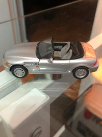 BMW Z3 - MODELE RÉDUIT - SCHUCCO - 1/43E - ÉTAT NEUF -RARE 90$