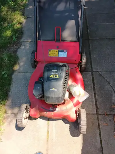 Tondeuse Briggs@Stratton pour pièces ou à réparer, View more