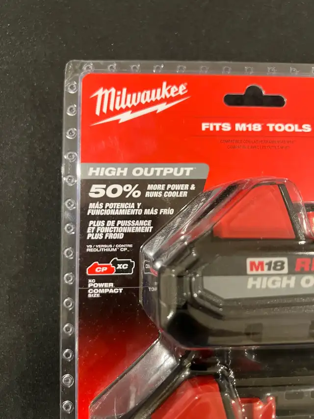 Milwaukee M18  Battery Kit in Power Tools in Mississauga / Peel Region - Image 5