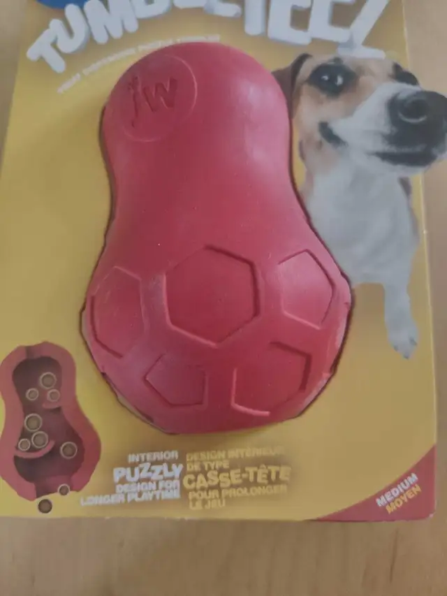 JW Tumble Teez Treat Dispensing Dog Toy plus a Fetch Toy in Accessories in St. Catharines - Image 3