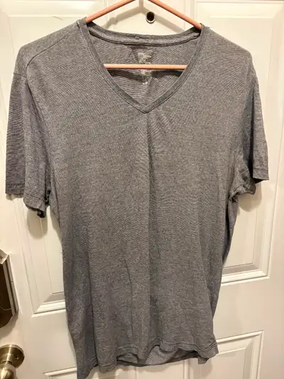 Men’s Medium grey t-shirt $5, View more