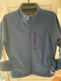 UNISEX Jacket (small) w/ multiple zipper pockets. Fleece inside