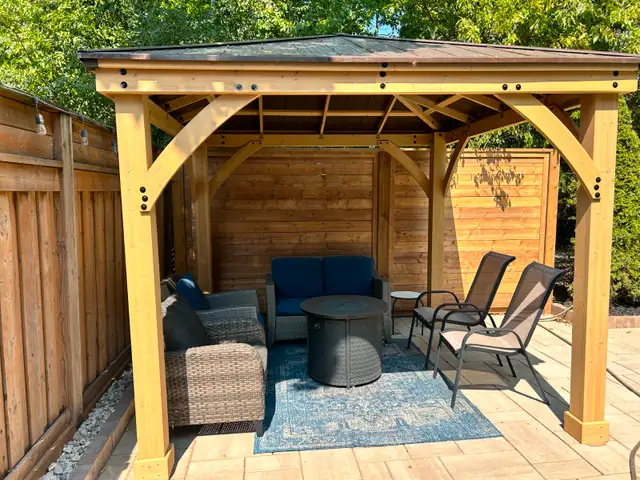 10x 10 Cedar Gazebo63373373762177122