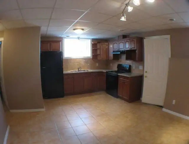 2 Bedroom Basement Suite – Pet Friendly – May 1