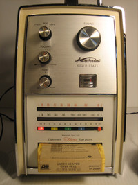 KUBERIAL WELTRON 8 TRACK  TAPE PLAYER FM AM AC DC MODEL 8110