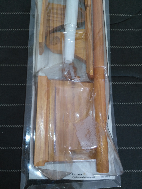 Open Box Likewise Wooden 4 Pc Bathroom Accessories Set Missing O in Home Décor & Accents in Sunshine Coast - Image 4