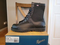 Danner 8" black acadia