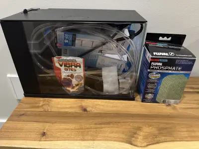 Cash or etransfer only Pick up @ Markham & McNicoll This is a used 3-gallon Top Fin Retreat aquarium...