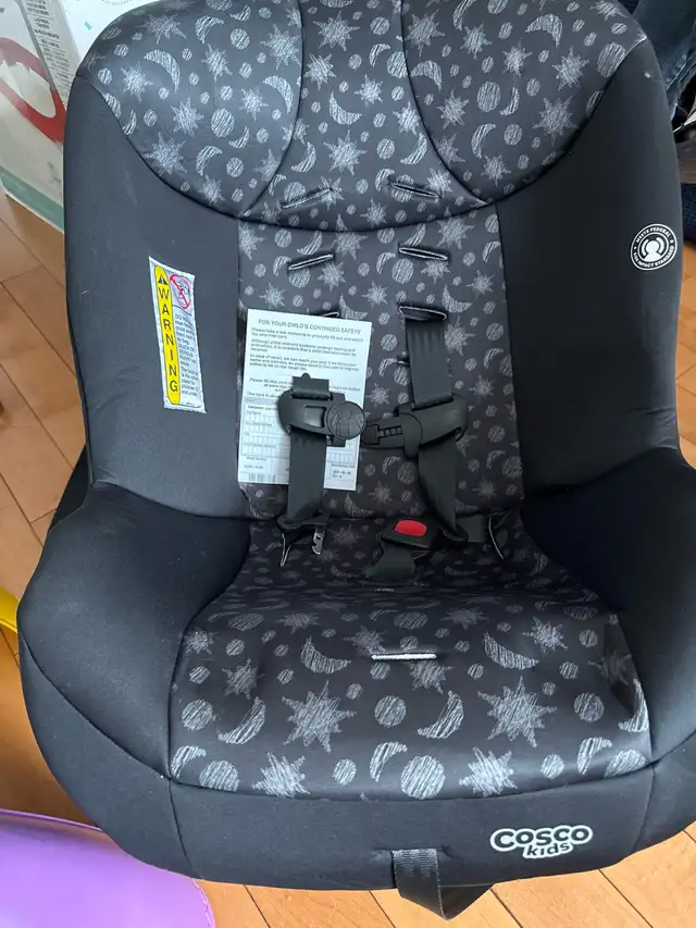 Cosco Car Seat in Strollers, Carriers & Car Seats in Kitchener / Waterloo - Image 2