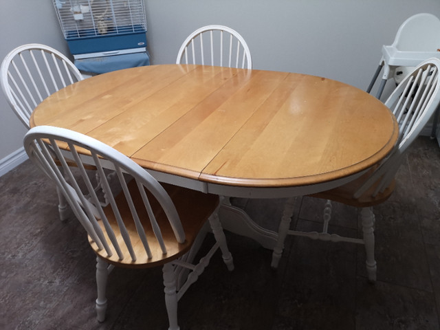 Dining room set (6 chairs)! in Dining Tables & Sets in Petawawa - Image 2