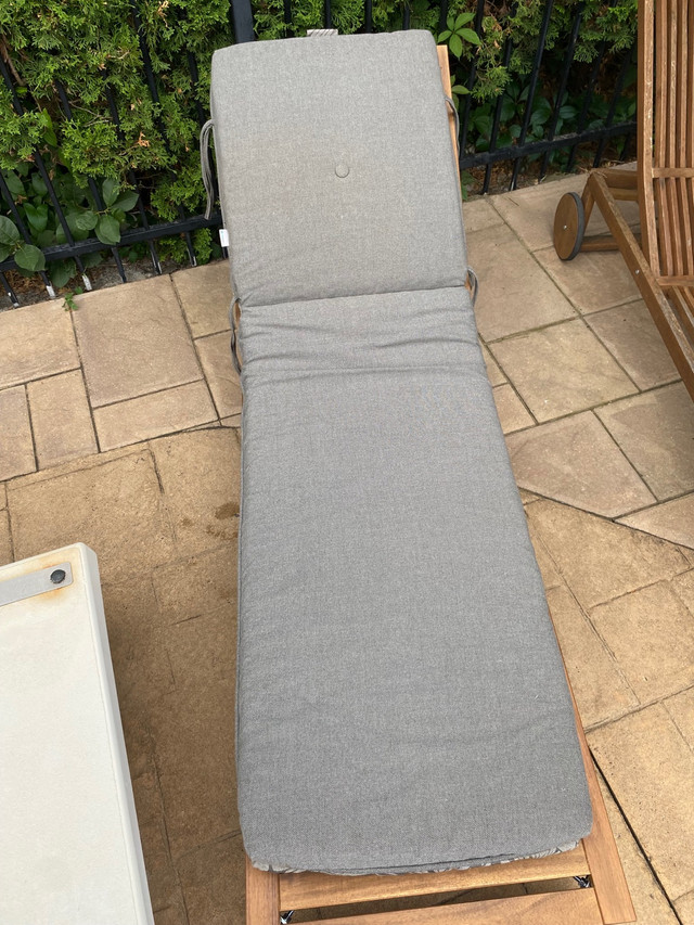 Coussin pour chaise longue d’extérieur  dans Mobilier pour terrasse et jardin  à Longueuil/Rive Sud - Image 2