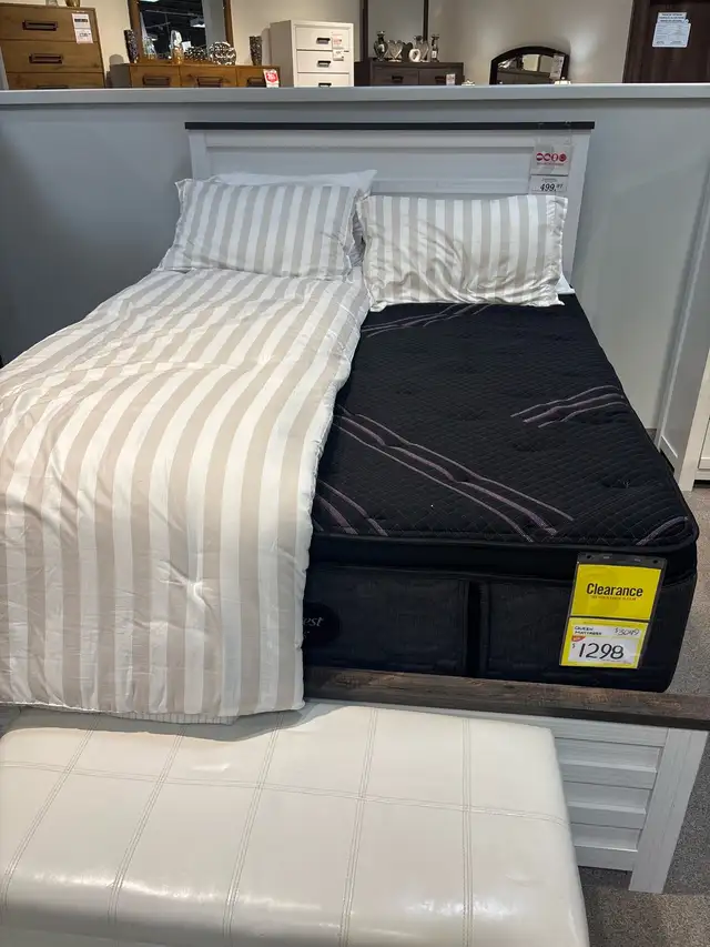 Queen mattress 64148008311042120