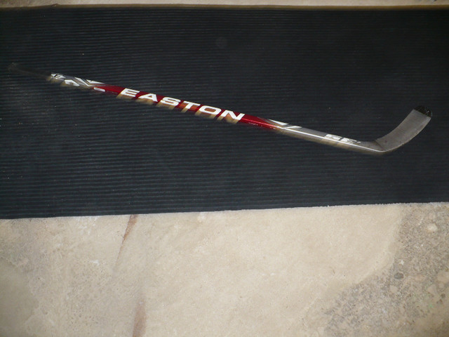 easton baton de hockey dans Hockey  à Sherbrooke - Image 2